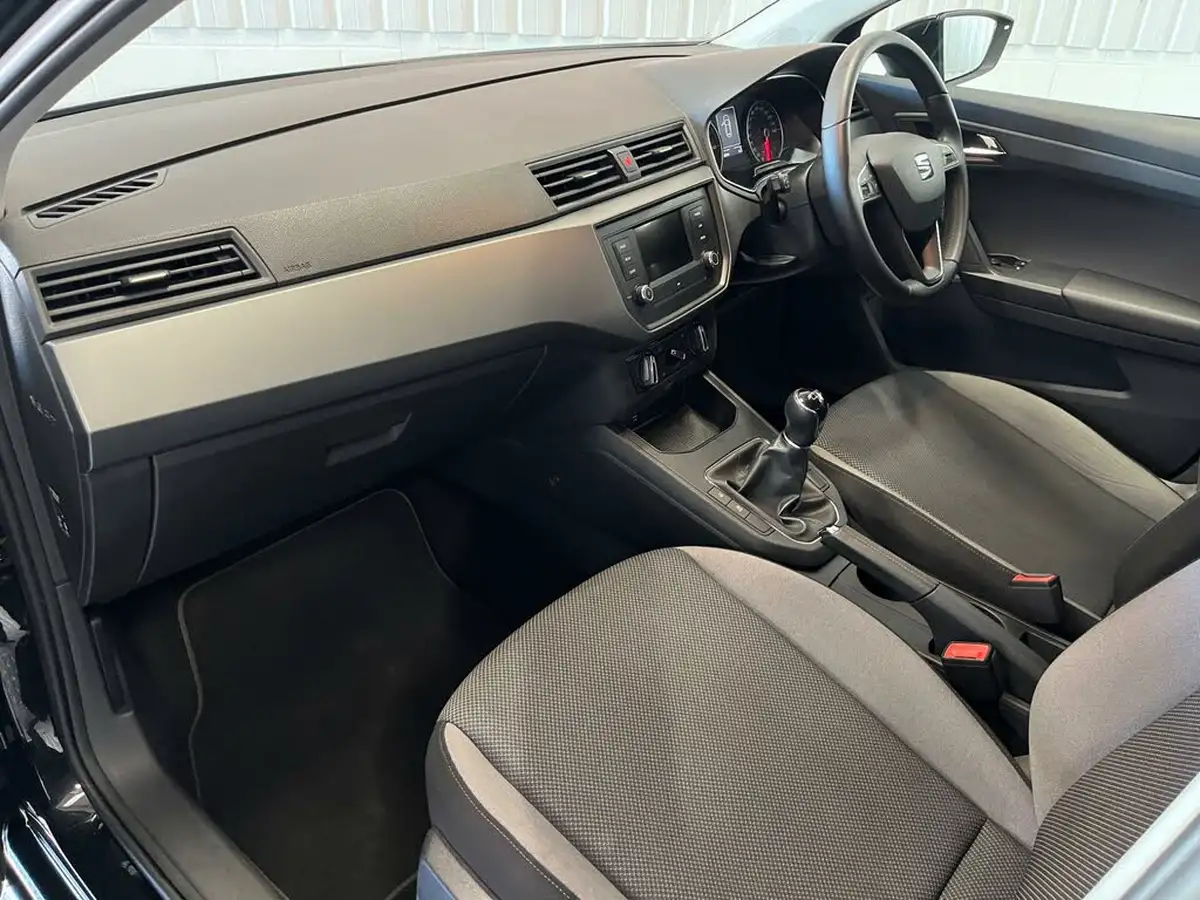 2017-seat-ibiza-10-se-ss-hatchback-5d-big-9