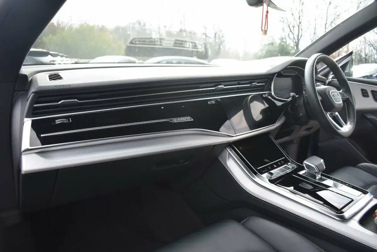 2020-audi-q8-30-50-tdi-s-line-big-26