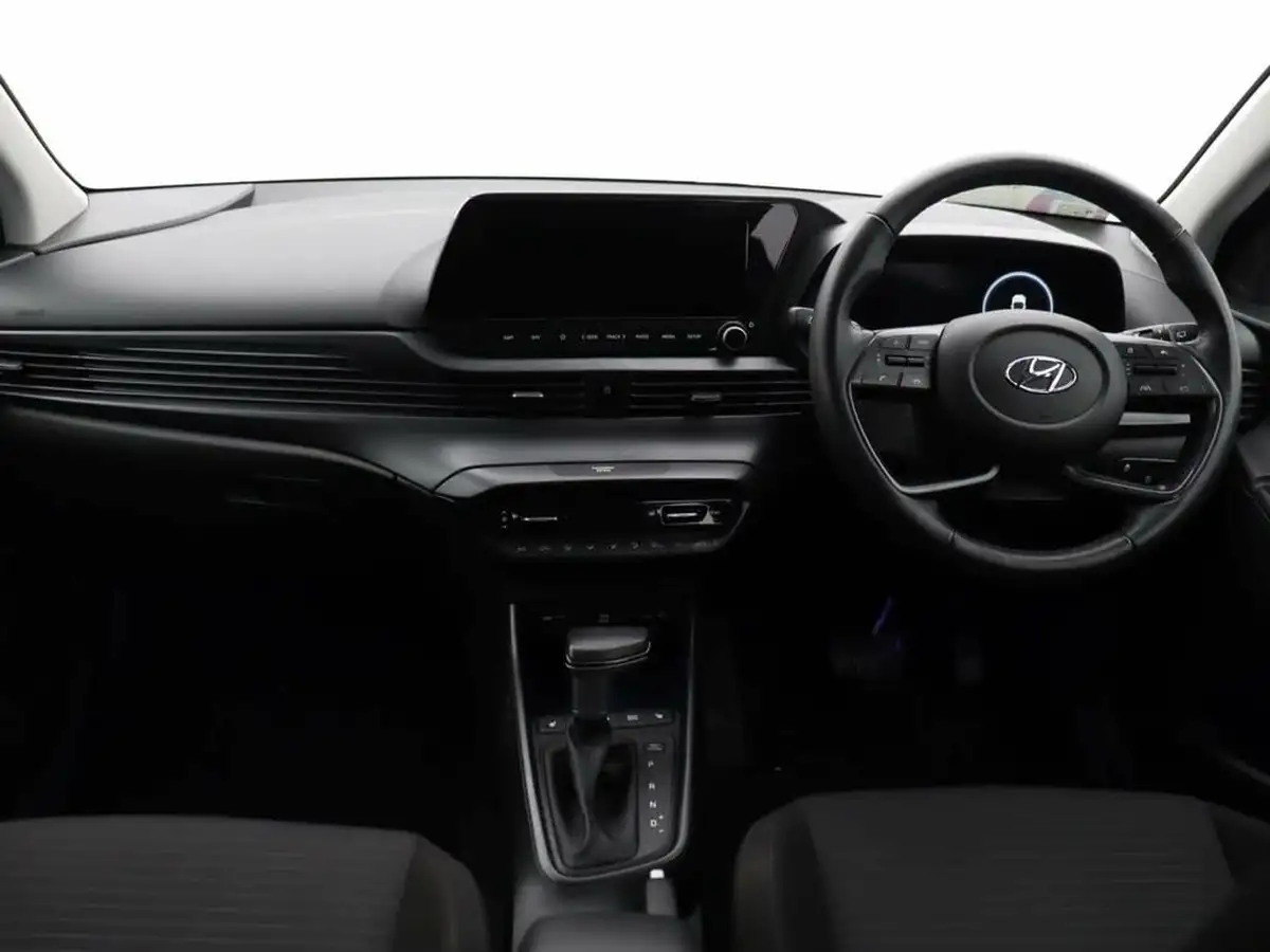2022-hyundai-i20-10-t-gdi-premium-dct-big-12