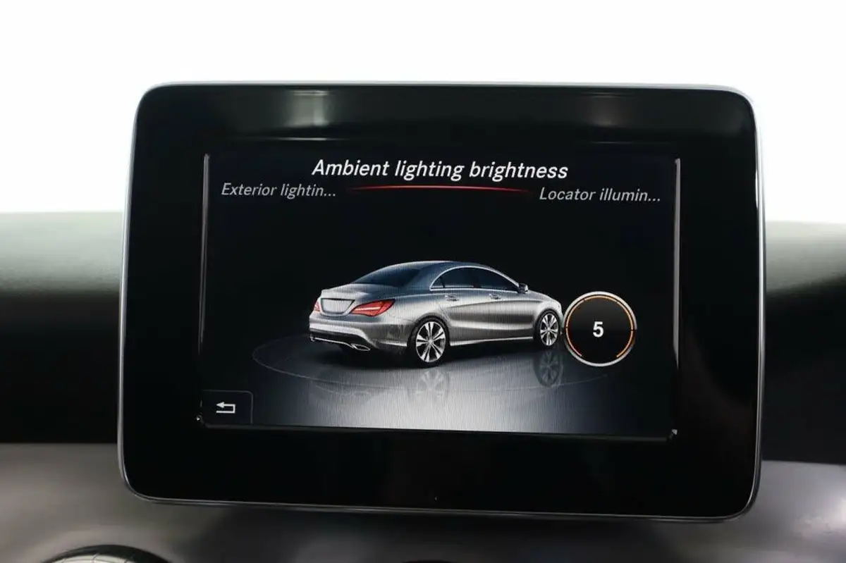 2016-mercedes-benz-cla-21d-cla-220-amg-line-4matic-coupe-4d-big-51