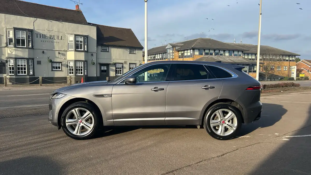 2021-jaguar-f-pace-20-p250-r-dynamic-s-big-14