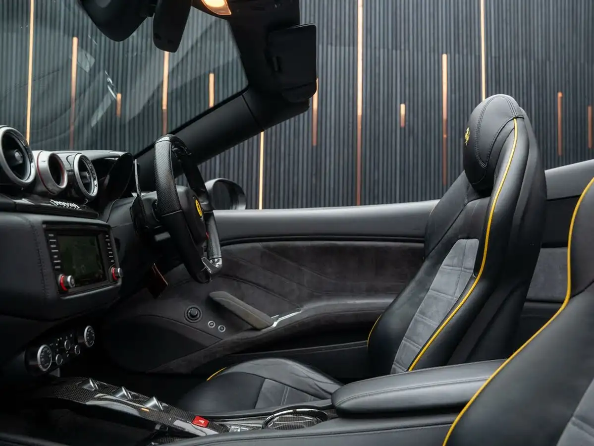 2016-ferrari-california-39-t-big-39