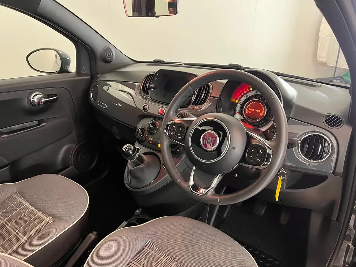2020-fiat-500-10-lounge-big-22