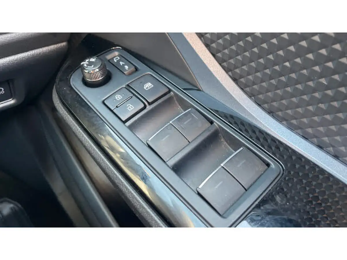2020-toyota-c-hr-18-vvt-i-design-big-38