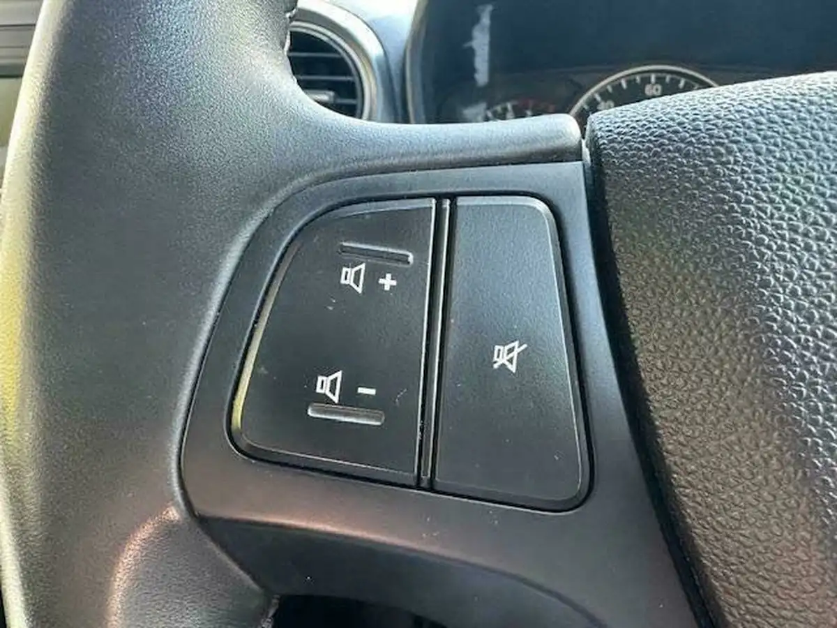 2019-hyundai-i10-12-se-auto-big-15