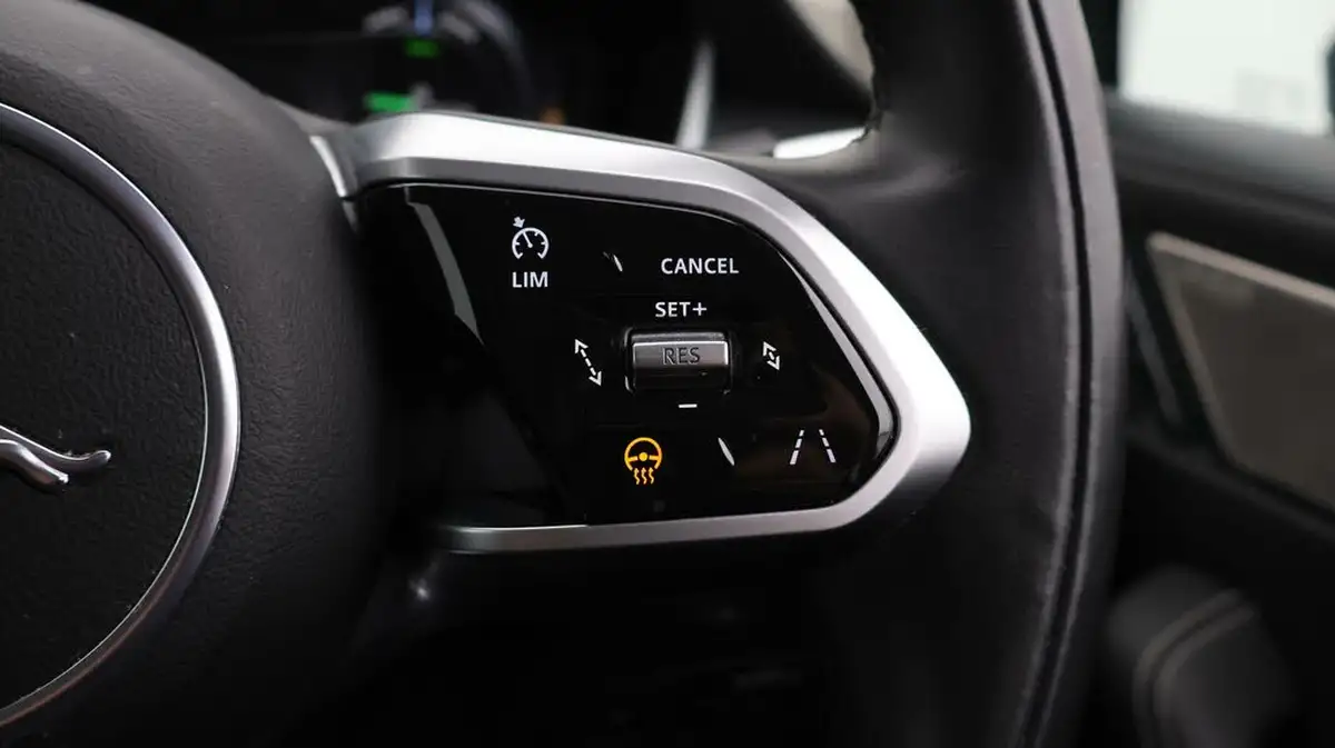 2021-jaguar-i-pace-ev400-hse-big-26