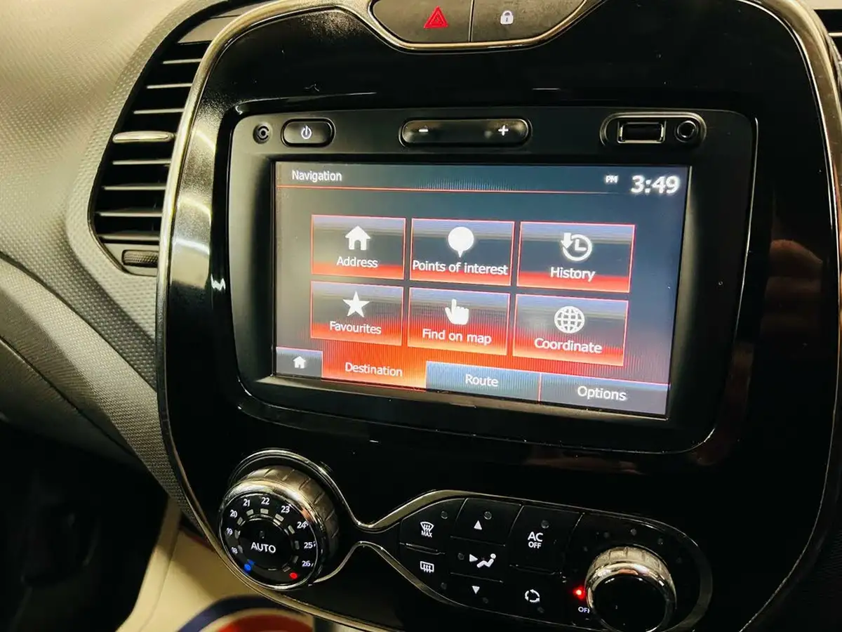 2014-renault-captur-15dci-dynamique-s-90bhp-ss-big-17