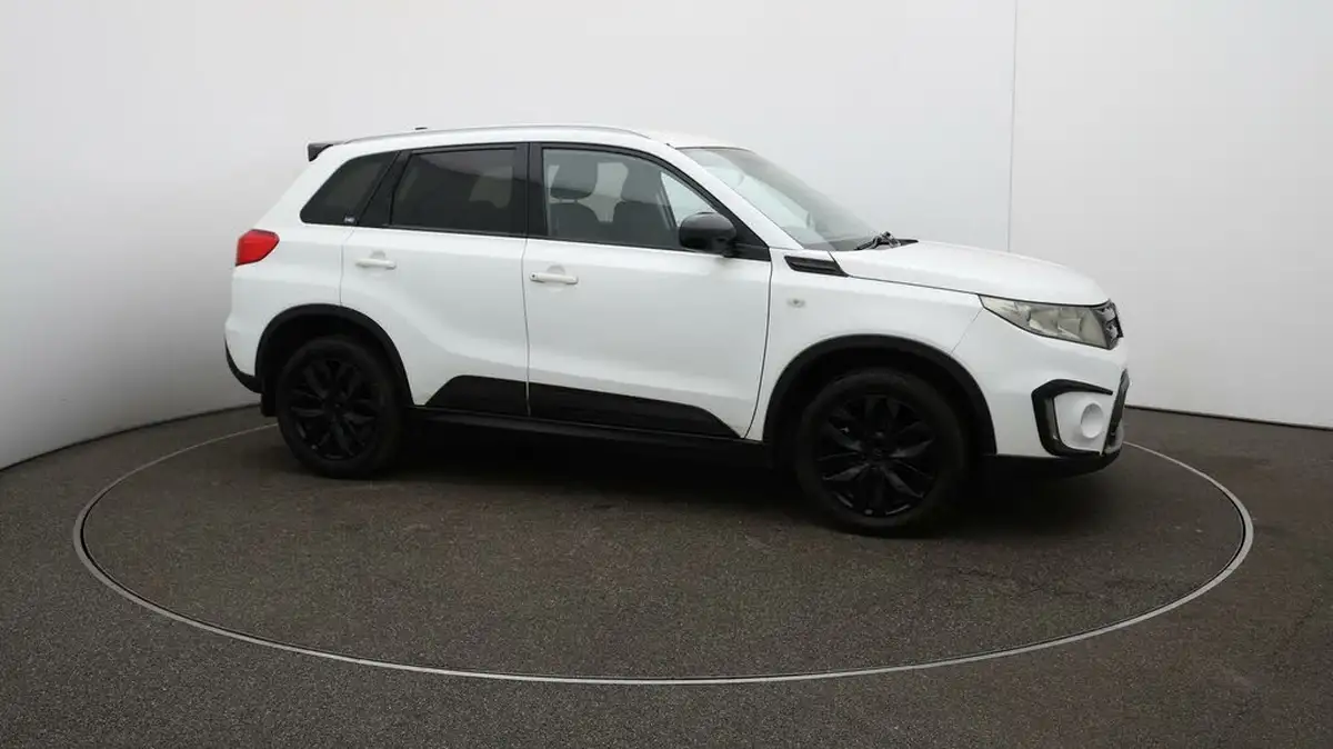 2018-suzuki-vitara-16-kuro-big-37