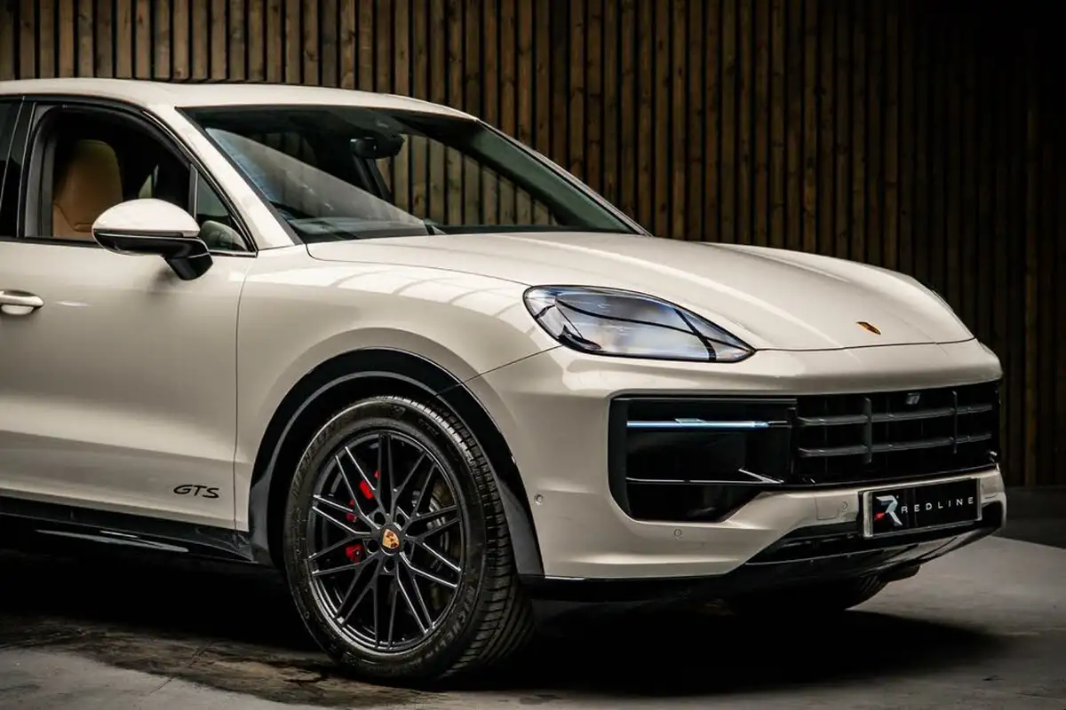 2024-porsche-cayenne-40-v8-gts-500ps-station-wagon-big-9