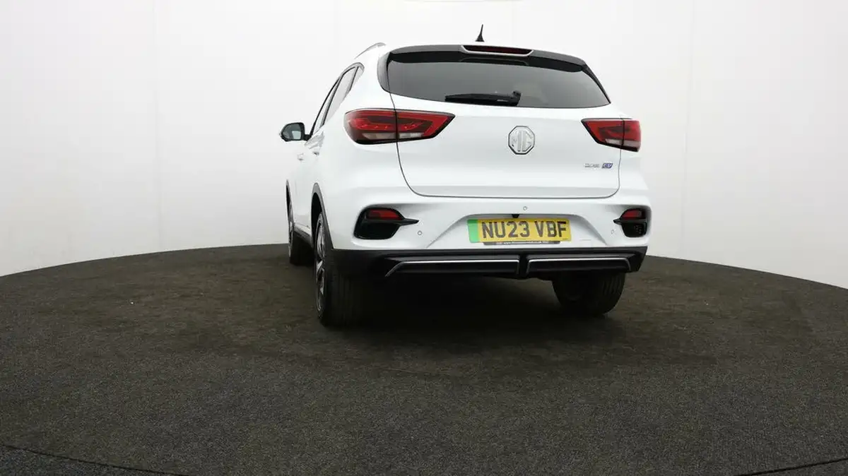 2023-mg-zs-suv-e-trophy-ev-156ps-long-range-big-72