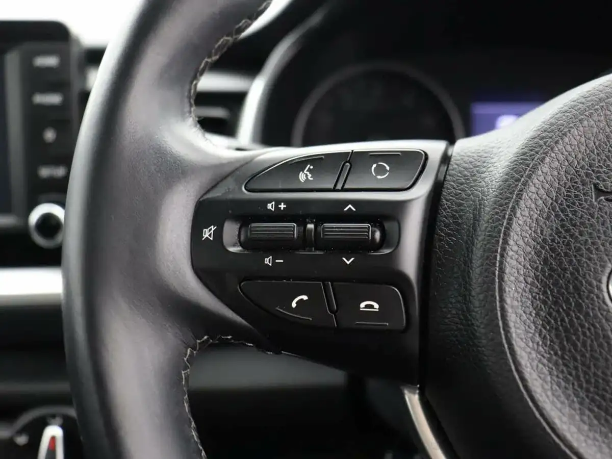2019-kia-stonic-10-t-gdi-2-big-14
