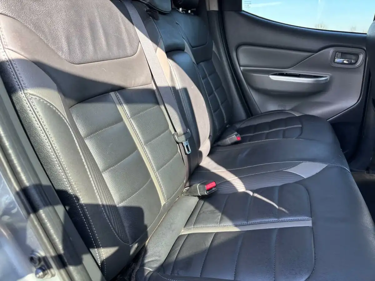 2019-mitsubishi-l200-24di-d-barbarian-eu6-big-15