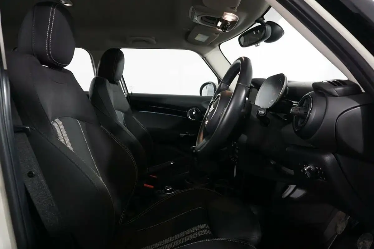 2021-mini-cooper-20-cooper-s-classic-hatchback-5d-big-8