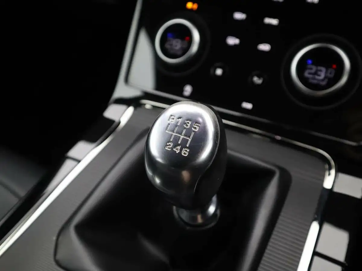 2022-land-rover-range-rover-evoque-20-d165-r-dynamic-s-big-27