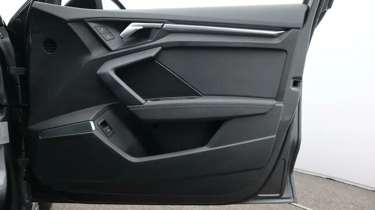 2021-audi-a3-14-45-tfsi-e-s-line-competition-big-15