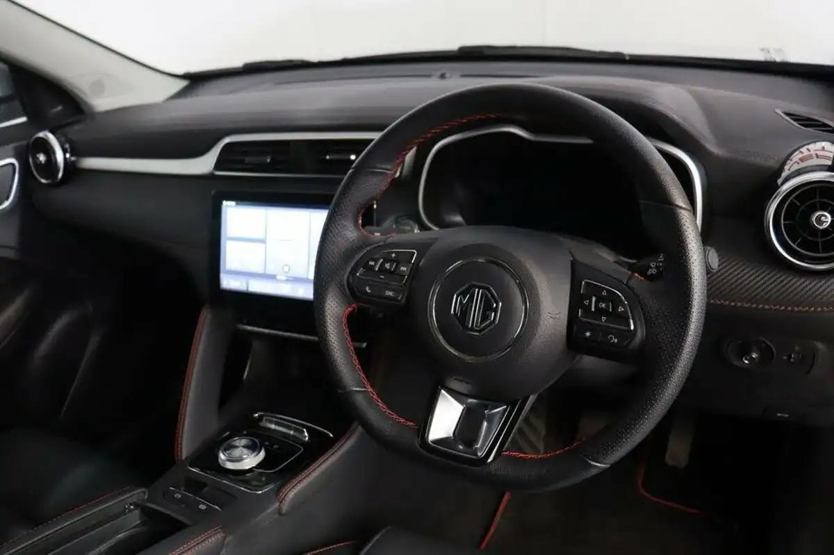 2022-mg-zs-suv-e-trophy-ev-176ps-big-16