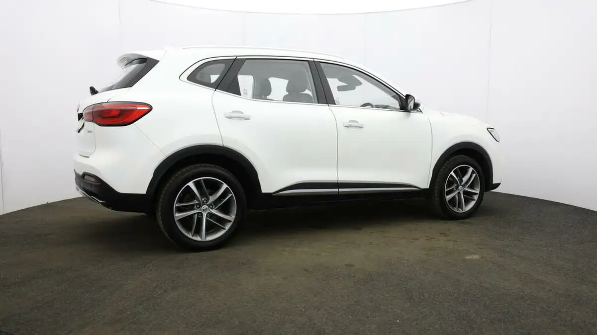 2021-mg-hs-15t-gdi-excite-162ps-big-49
