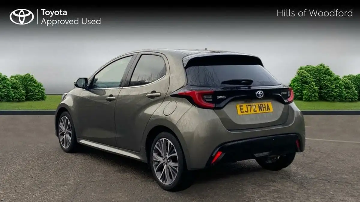 2022-toyota-yaris-cross-15-vvt-i-excel-city-packpan-roof-big-3