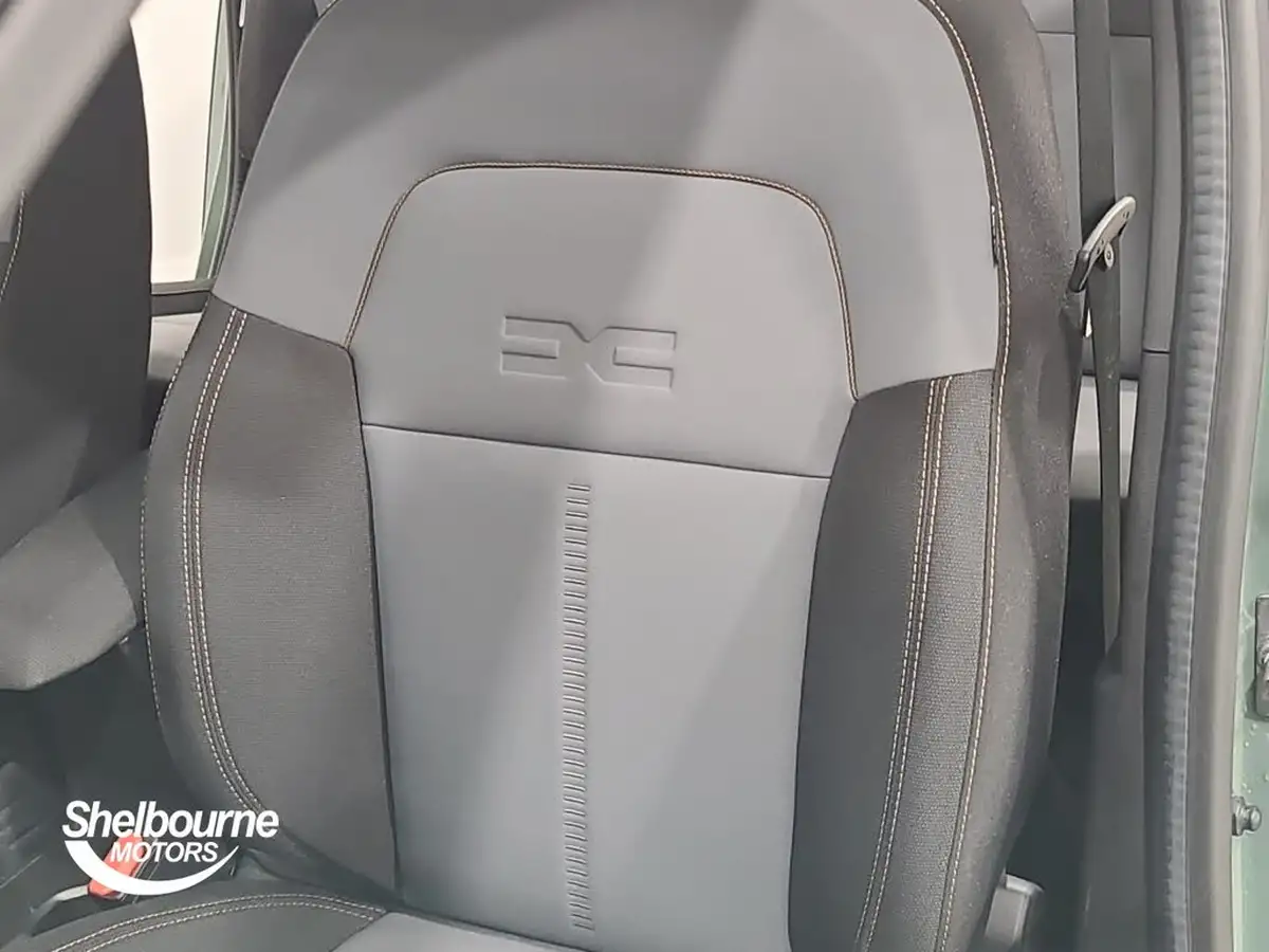 2024-dacia-jogger-16-tce-extreme-big-40