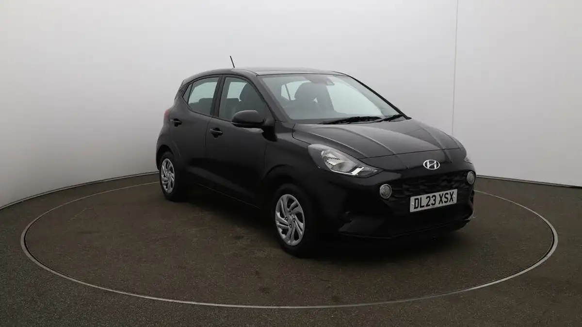 2023-hyundai-i10-10-se-big-39