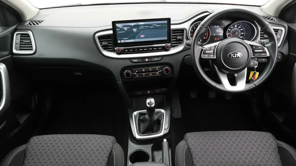 2021-kia-ceed-10-t-gdi-2-nav-hatchback-big-13