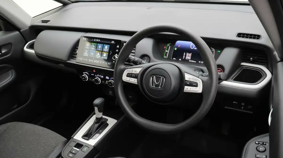 2021-honda-jazz-15-i-mmd-sr-109ps-big-9
