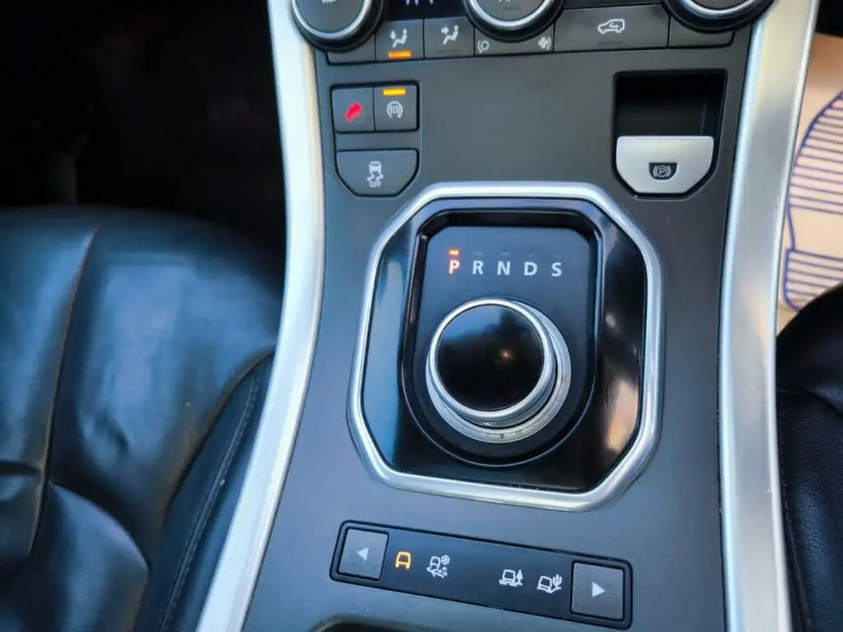 2015-land-rover-range-rover-evoque-22sd4-pure-tech-hatchback-5d-auto-big-12