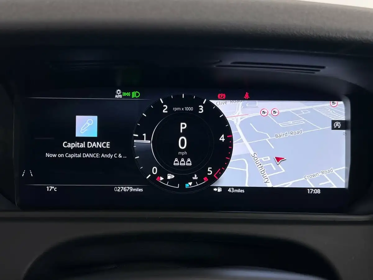 2021-land-rover-range-rover-velar-20-d200-velar-edition-big-17