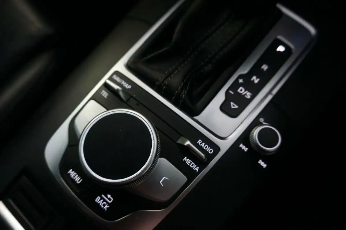 2020-audi-s3-20-tfsi-black-edition-sportback-5d-big-24