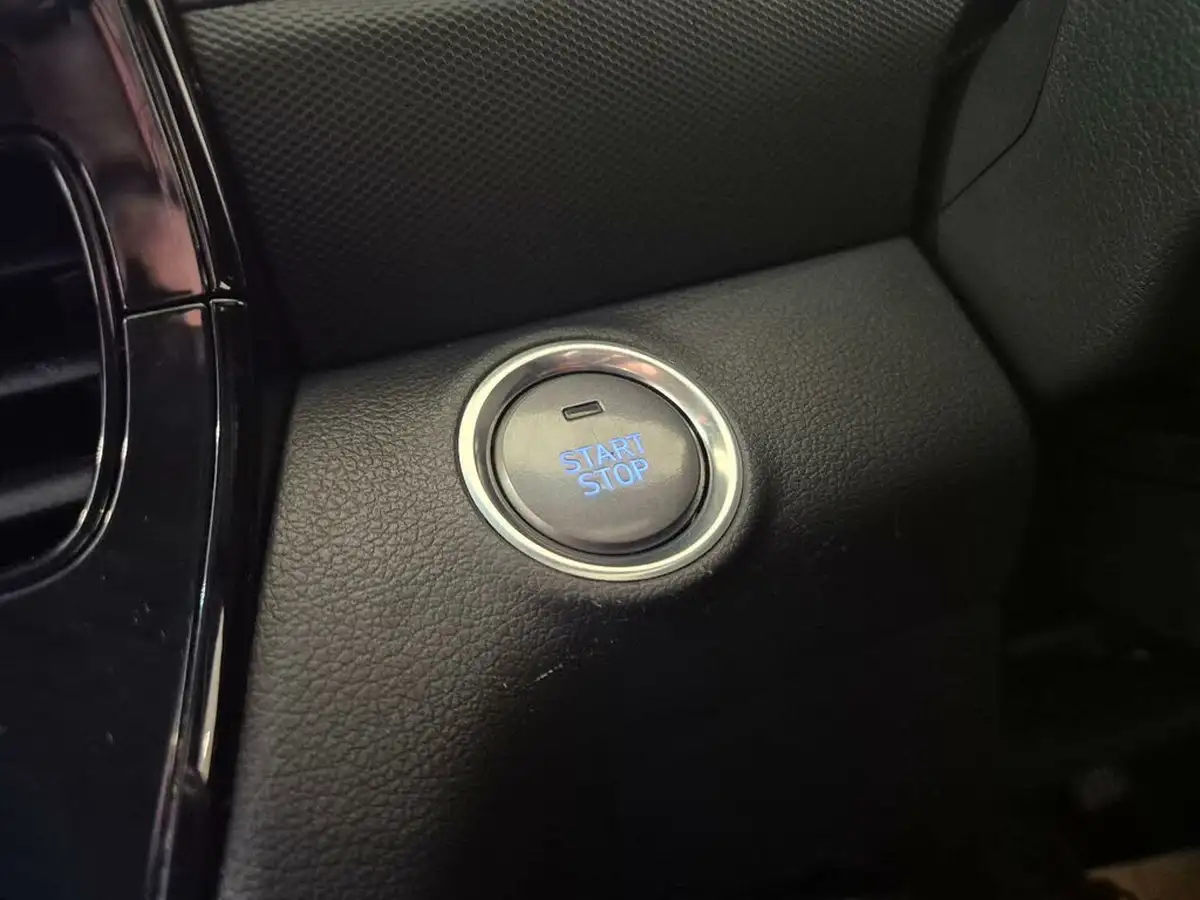 2021-hyundai-ioniq-e-premium-se-electric-100kw-big-30