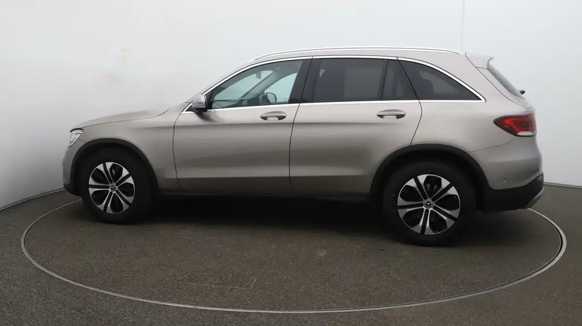 2020-mercedes-benz-glc-class-20-glc300-sport-big-51