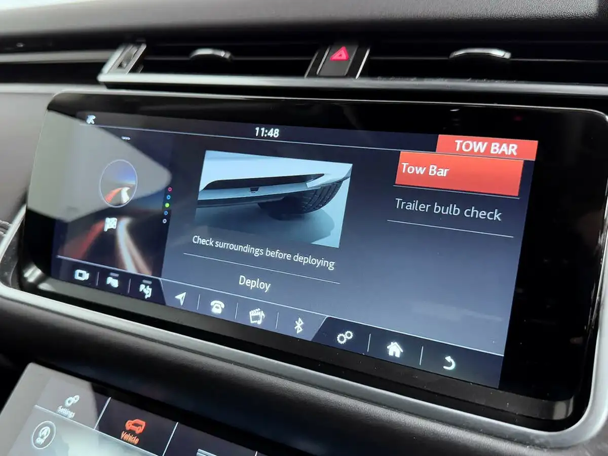 2018-land-rover-range-rover-velar-big-62