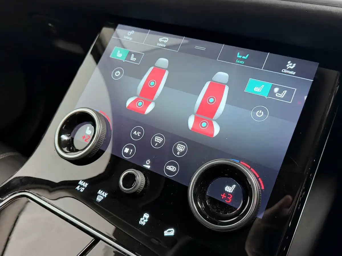 2018-land-rover-range-rover-velar-big-38