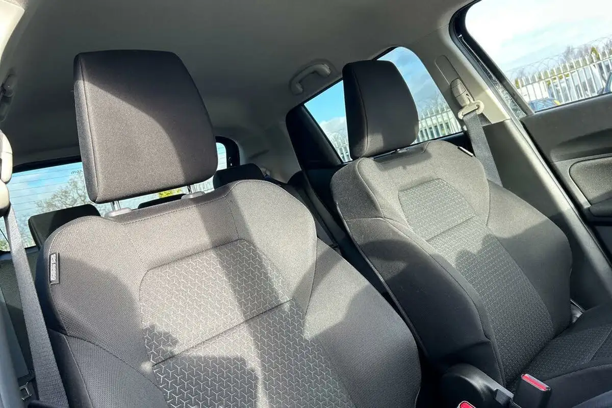 2021-suzuki-swift-12-dualjet-sz5-big-27