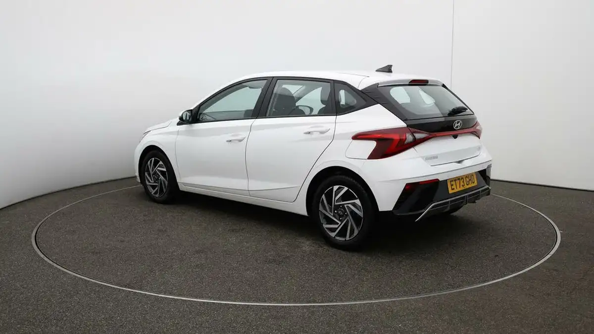 2024-hyundai-i20-10-t-gdi-advance-big-5