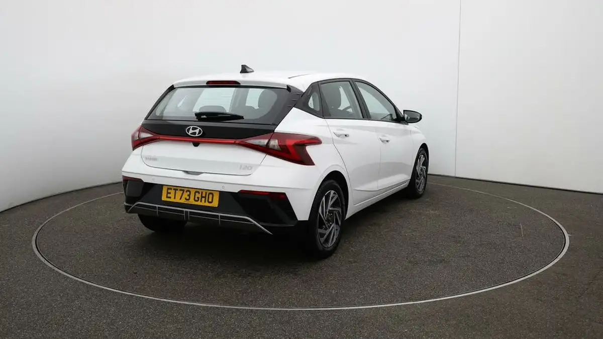 2024-hyundai-i20-10-t-gdi-advance-big-47
