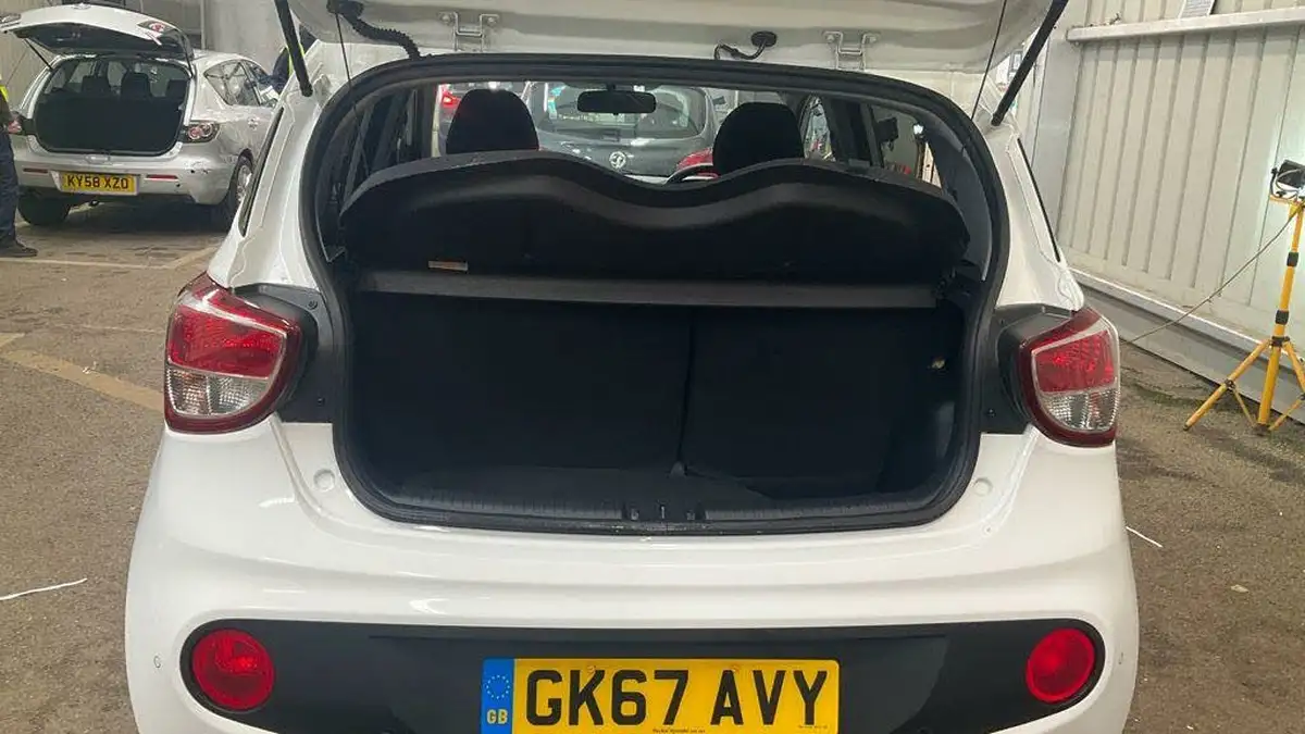 2017-hyundai-i10-12-premium-se-auto-big-4