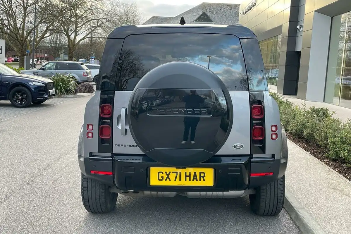 2021-land-rover-110-defender-30-d250-hard-top-s-110-big-12