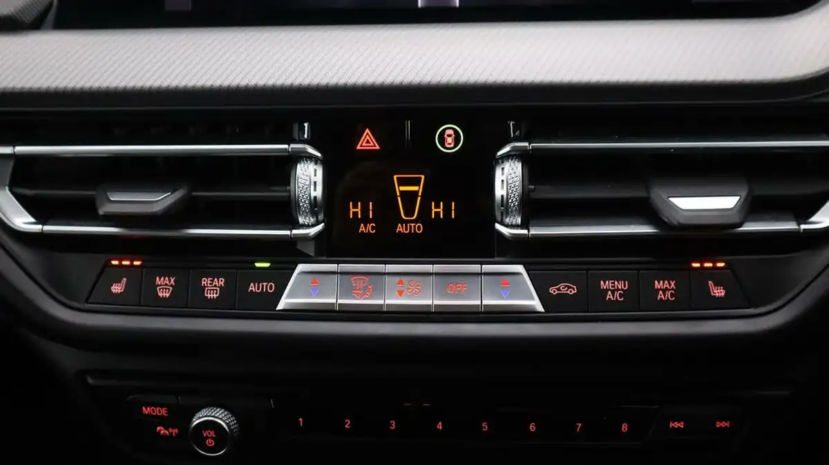 2021-bmw-1-series-15-118i-m-sport-lcp-dct-big-12