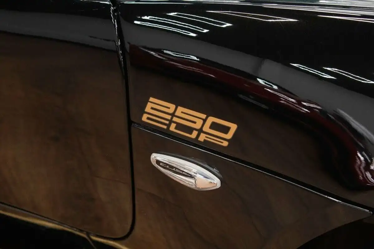 2018-lotus-elise-18-250-cup-big-11