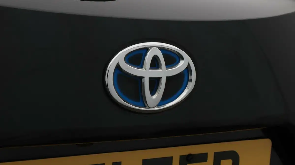 2021-toyota-corolla-18-vvt-i-design-trk-hatchback-5d-big-22