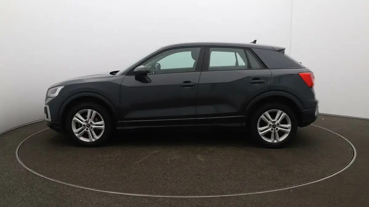 2022-audi-q2-10-30-tfsi-sport-big-55