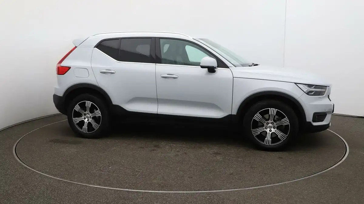 2020-volvo-xc40-20-t4-inscription-awd-big-39