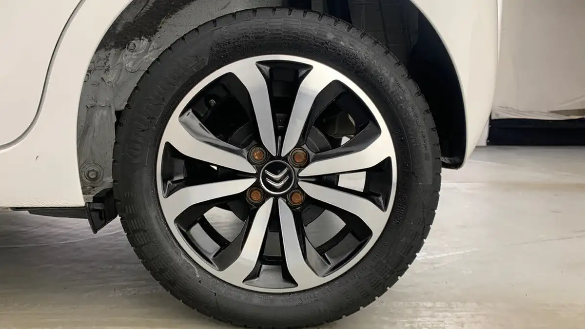 2021-citroen-c1-10-vti-shine-5d-big-16