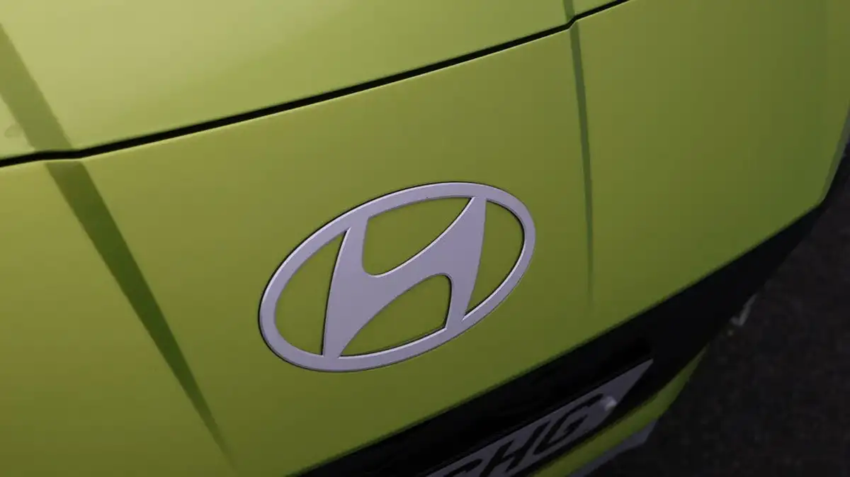 2024-hyundai-i20-10-t-gdi-advance-big-23