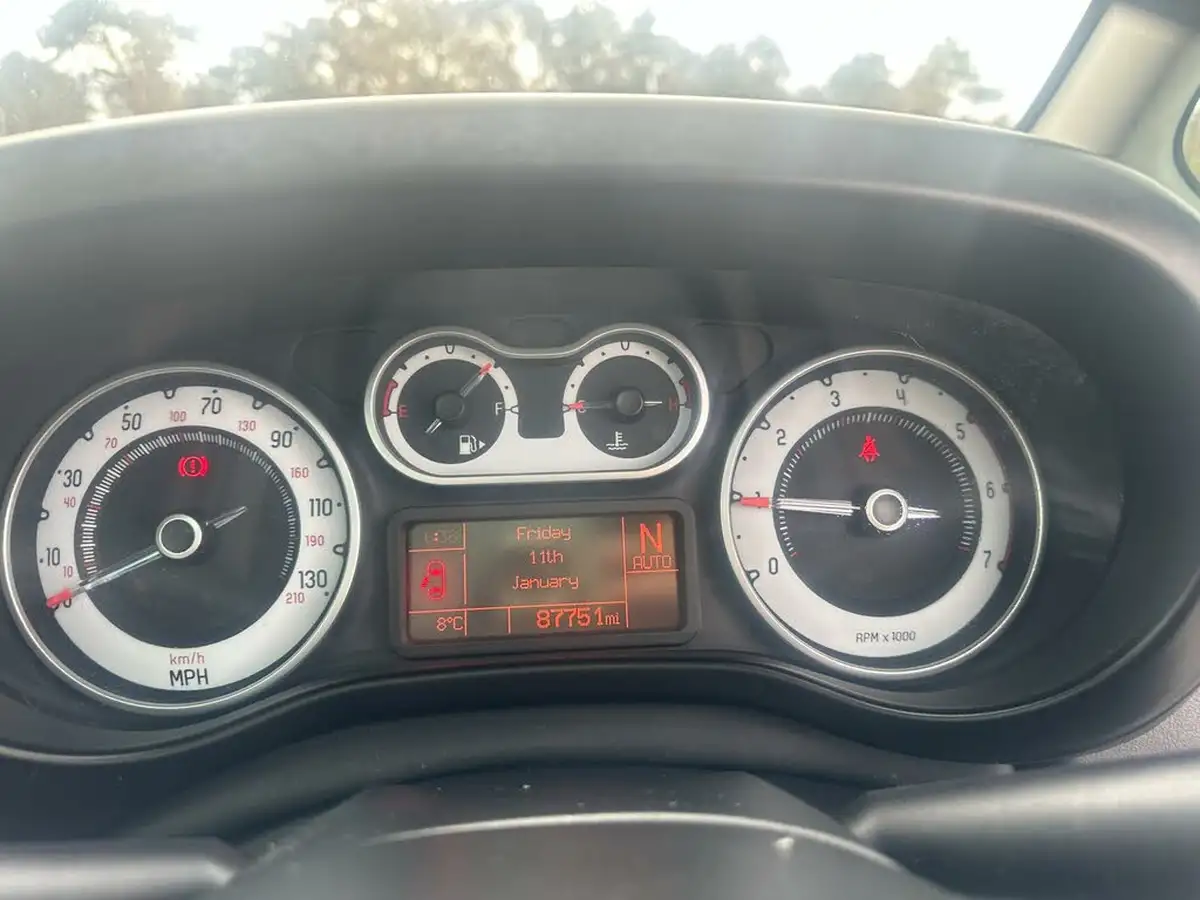 2013-fiat-500l-13td-lounge-dualogic-big-13