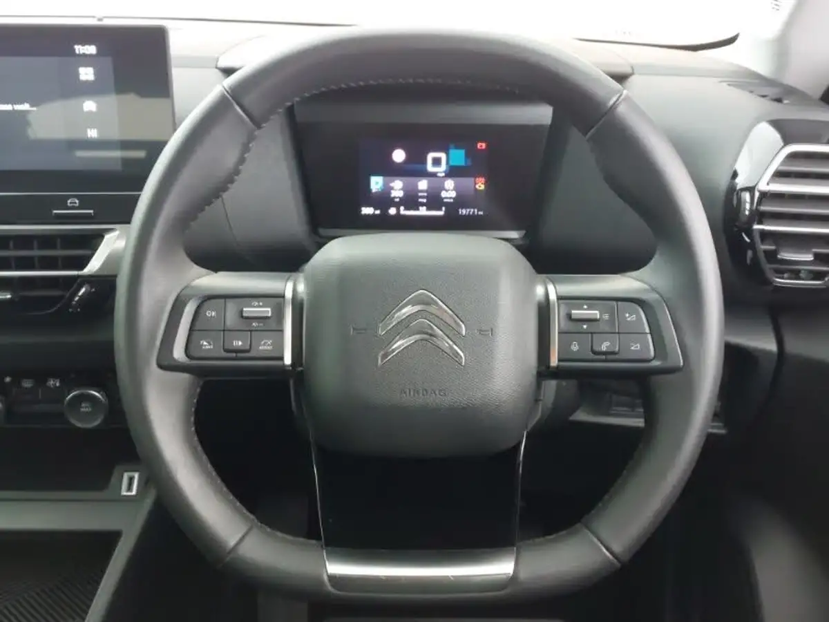 2023-citroen-c4-12-puretech-sense-big-12