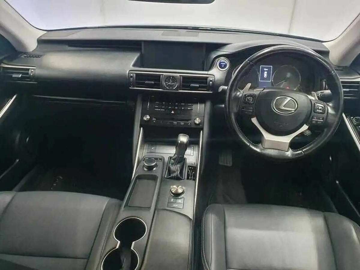2018-lexus-is-300h-25-executive-edition-lexus-navigation-big-10