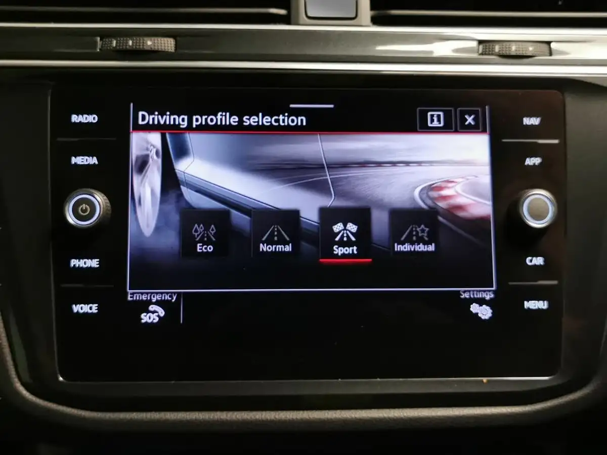 2021-volkswagen-tiguan-15-tsi-r-line-big-13
