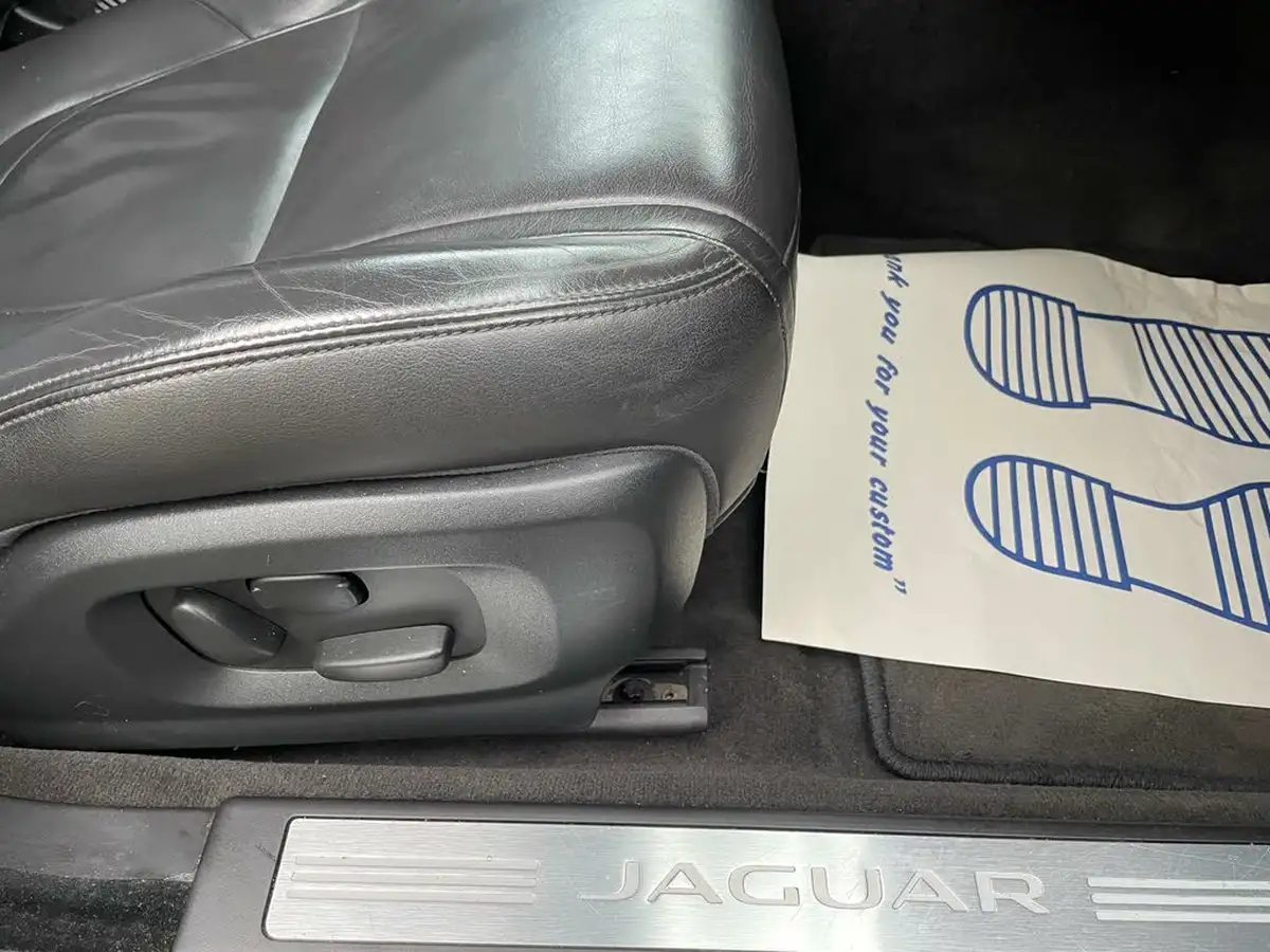 2014-jaguar-xf-22td-premium-luxury-200ps-sportbrake-5d-big-21